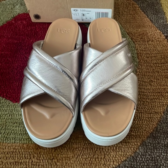 UGG Shoes - Brand New In Box Women’s Ugg Zayne Crossband, size 8